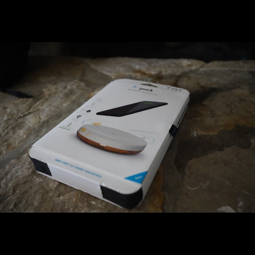 TYLT Puck Wireless Charging Pad for Smartphone - White/Cork
